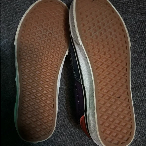 Vans. - Picture 2 of 2